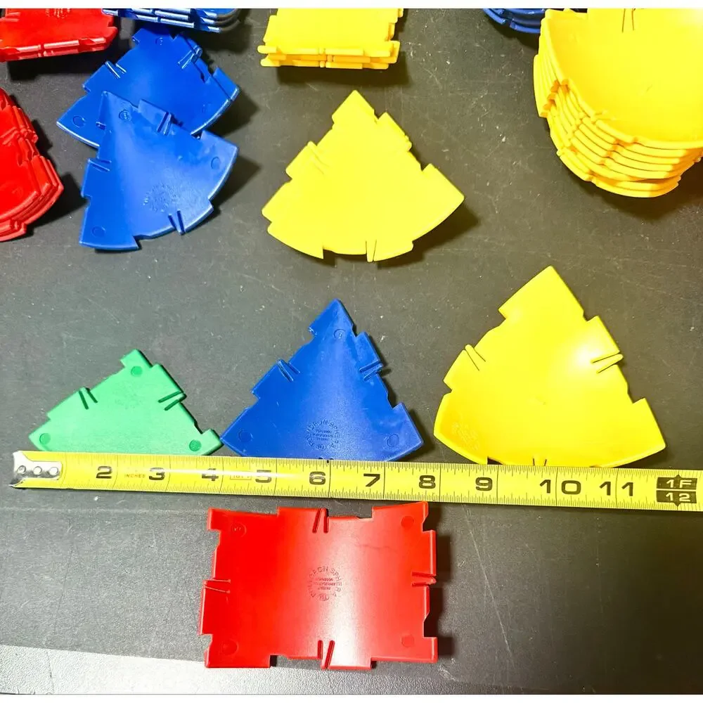 Polydron Sphera 65 curved plastic building pieces 3D geometric shapes